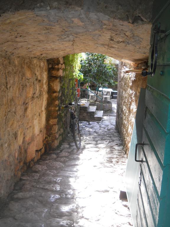 ריסאן Apartments Subotic מראה חיצוני תמונה